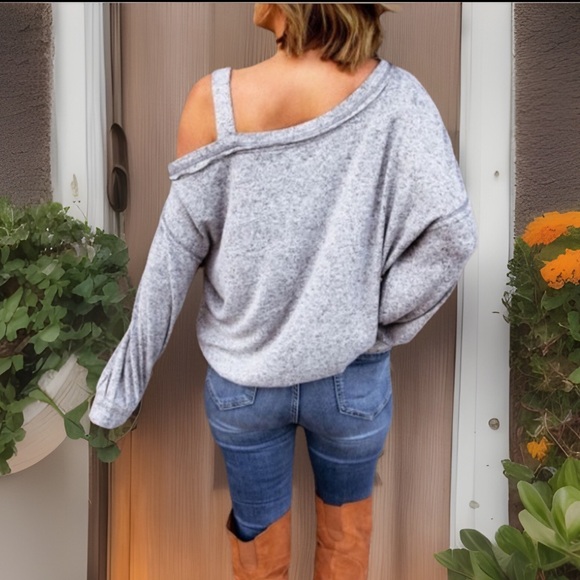 Soft Pullover Loose Dew Shoulder W/Strap Long Sleeve Warm Soft Fabric Shirt - Picture 6 of 7